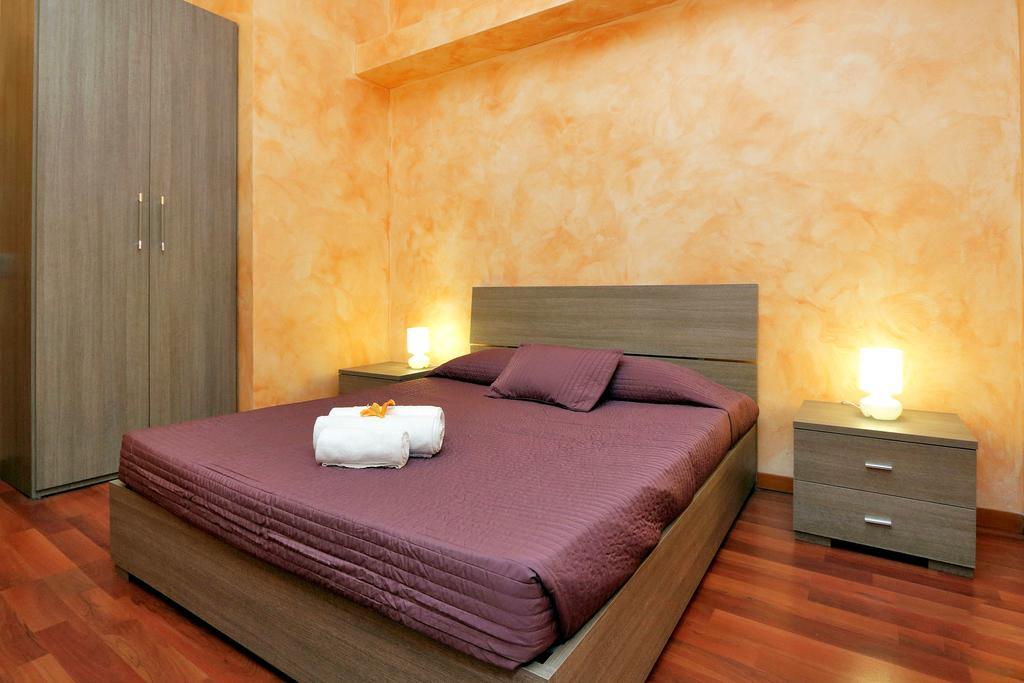 Apartament Lucky Domus Esquilino Rzym Pokój zdjęcie