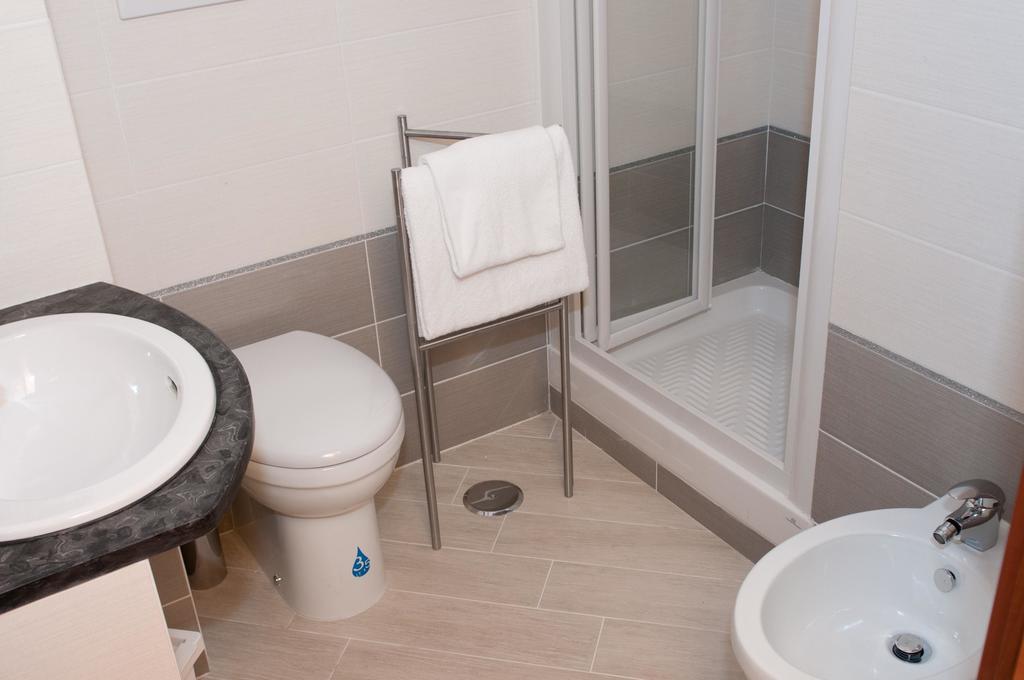 Apartament Lucky Domus Esquilino Rzym Pokój zdjęcie