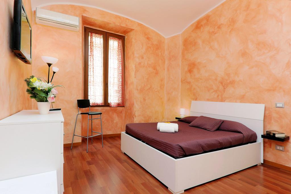 Apartament Lucky Domus Esquilino Rzym Pokój zdjęcie