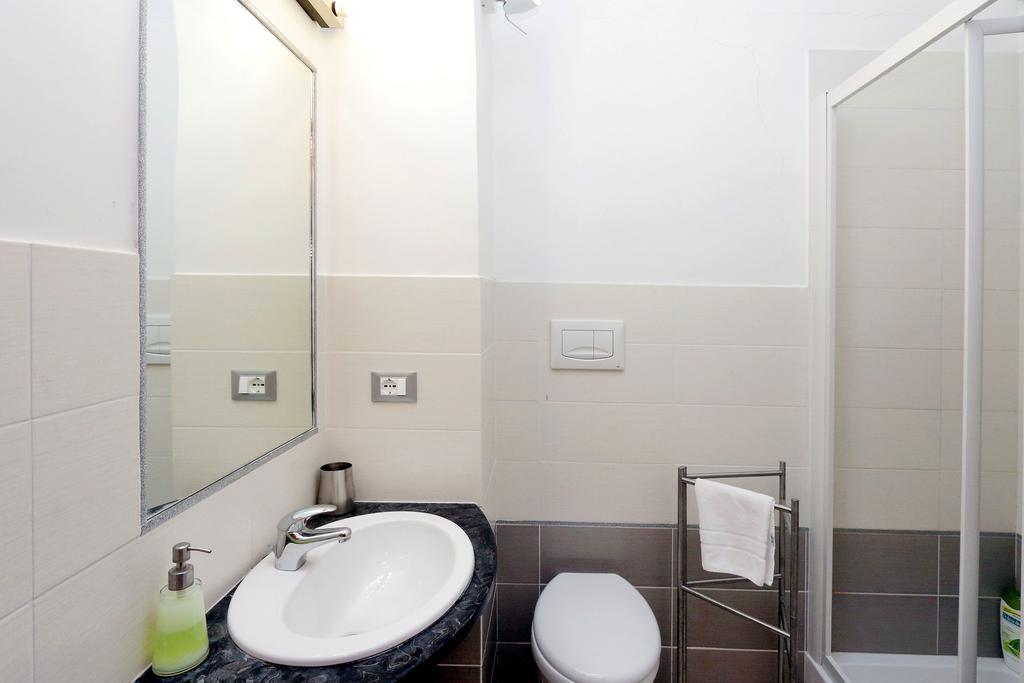 Apartament Lucky Domus Esquilino Rzym Pokój zdjęcie