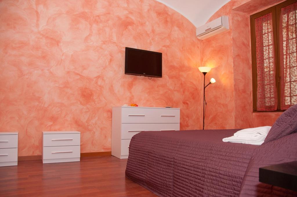 Apartament Lucky Domus Esquilino Rzym Pokój zdjęcie