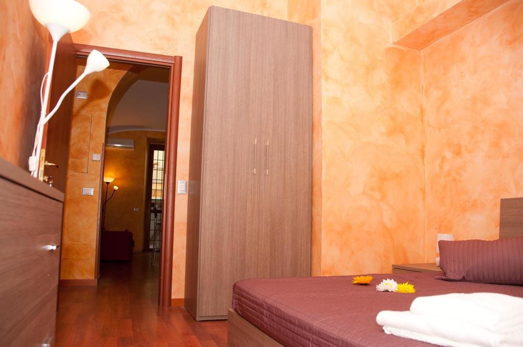 Apartament Lucky Domus Esquilino Rzym Pokój zdjęcie