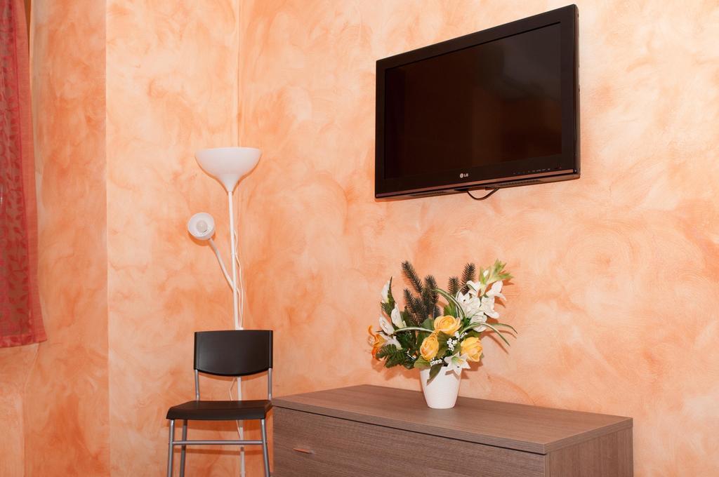 Apartament Lucky Domus Esquilino Rzym Pokój zdjęcie